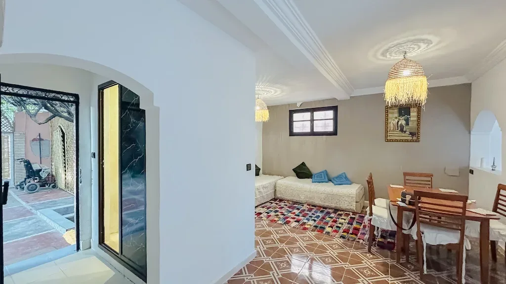 Maison d'hôtes avec terrasse – Secteur Route d'Amizmiz, Marrakech – maison a louer lalla takerkoust72