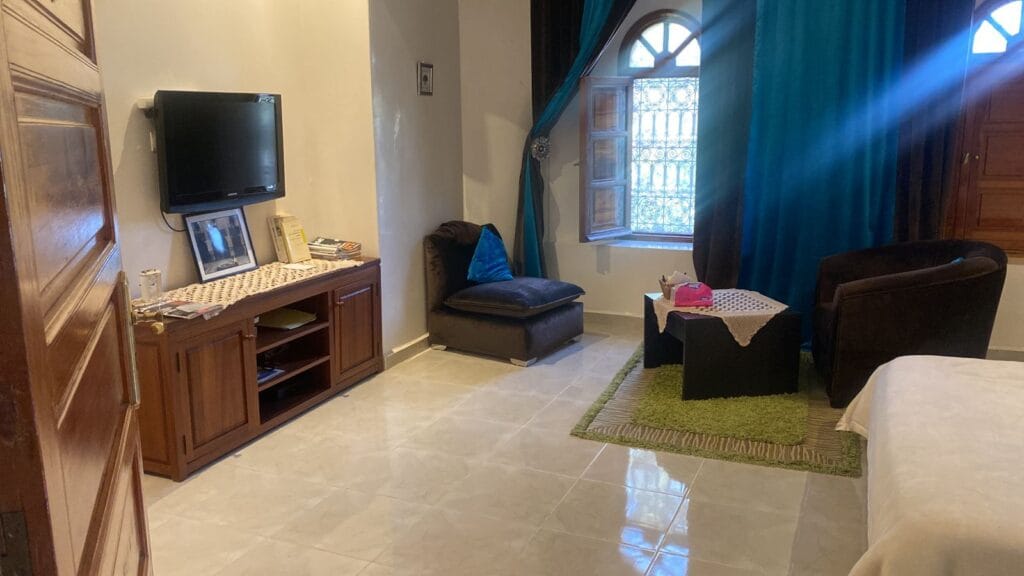 Sublime grande villa avec piscine à vendre à targa Marrakech - Photo 10