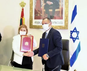 Le Maroc et Israël signent un accord de coopération en matière de commerce et d’investissement